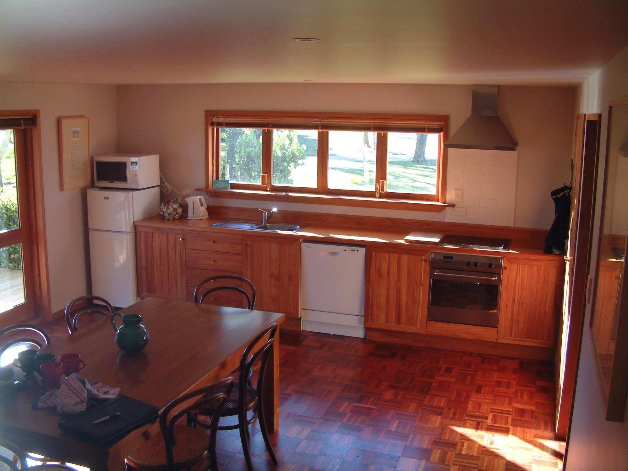 Whitestone Cottages Windwhistle Extérieur photo
