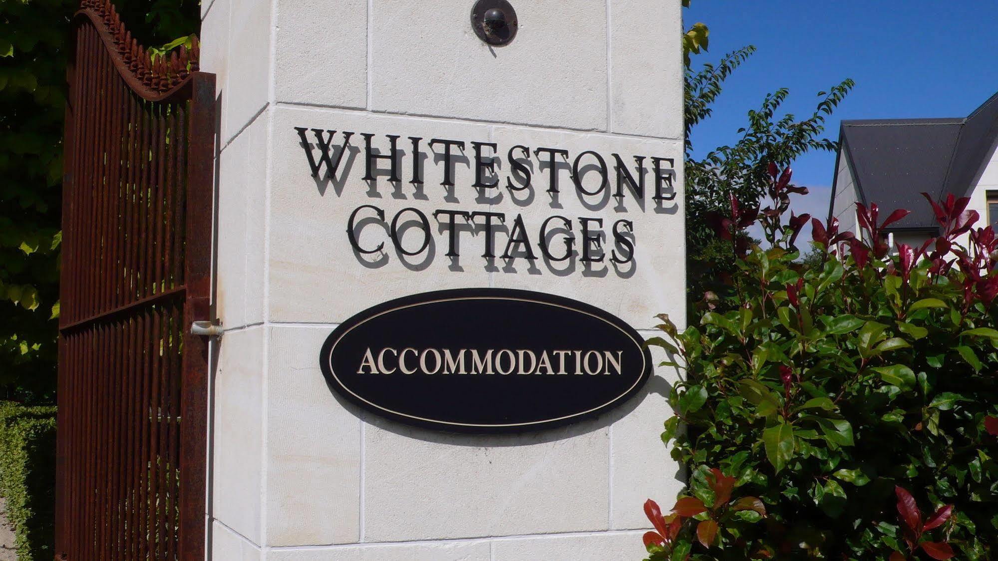 Whitestone Cottages Windwhistle Extérieur photo